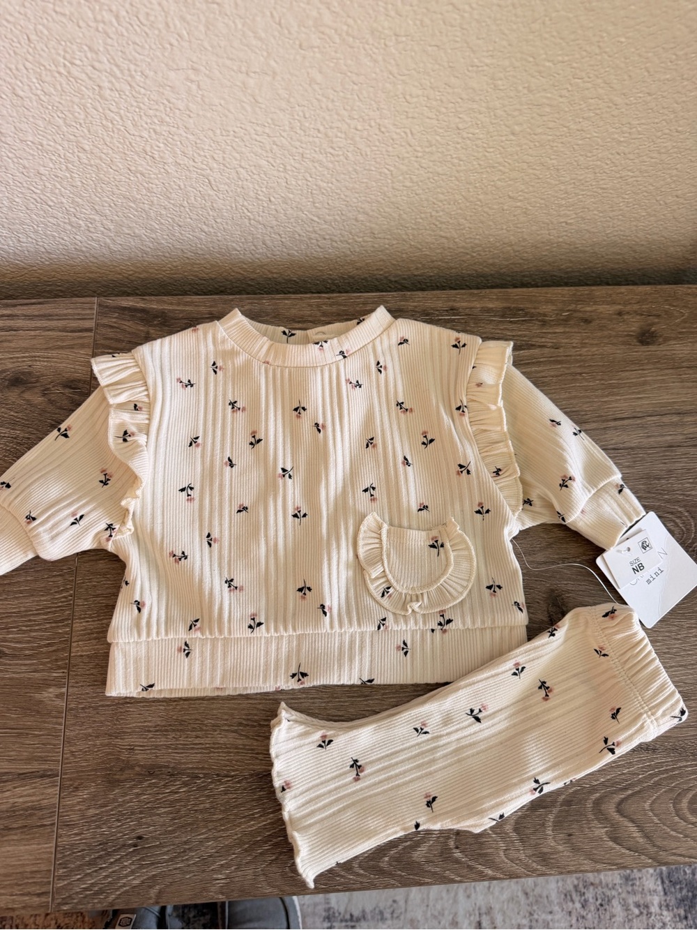 Cream Floral Ribbed Kids Matching Set with Ruffle Pocket